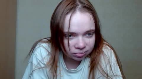 Snapshot of aliiice_stone chatting on November 19, 2025, 4:40 pm Alice online show from November 19, 2025, 4:40 pm