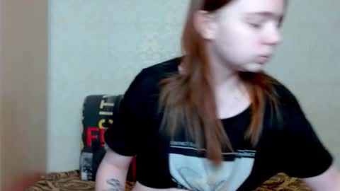 Snapshot of aliiice_stone chatting on December 4, 2025, 11:35 pm Alice online show from December 4, 2025, 11:35 pm