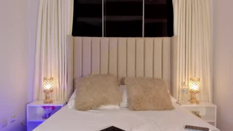 Alisson  online show from April 16, 2026, 4:02 am