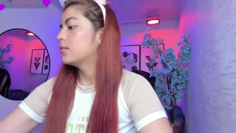 Snapshot of aliisson_sweet chatting on December 14, 2025, 12:10 pm Aliisson online show from December 14, 2025, 12:10 pm