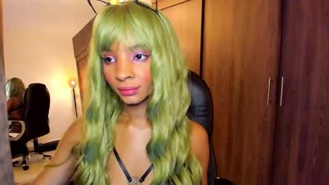 Snapshot of alika_houston chatting on October 19, 2025, 3:29 am IG Alik nasso online show from October 19, 2025, 3:29 am