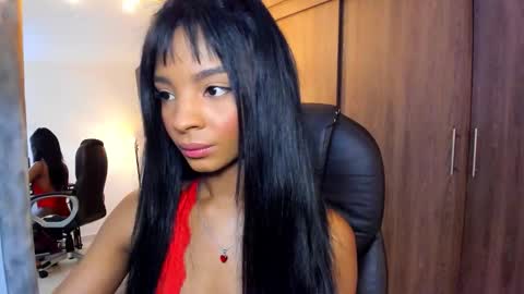 Snapshot of alika_houston chatting on November 19, 2025, 5:18 am IG Alik nasso online show from November 19, 2025, 5:18 am