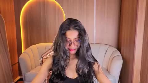 alina_b_ online show from February 23, 2026, 8:28 pm