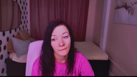 Snapshot of alina_cute_ chatting on December 17, 2024, 11:28 am Alina online show from December 17, 2024, 11:28 am