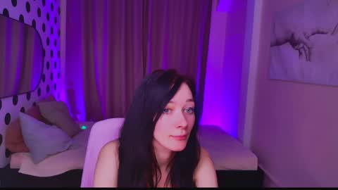 Snapshot of alina_cute_ chatting on December 17, 2024, 3:17 pm Alina online show from December 17, 2024, 3:17 pm