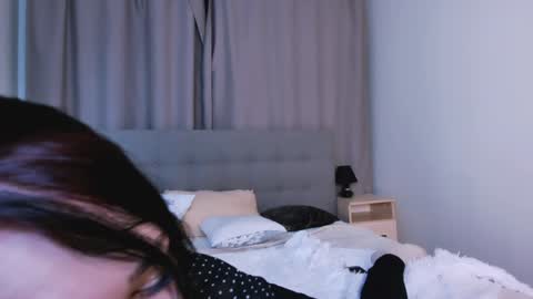 Snapshot of alina_cute_ chatting on February 5, 2025, 4:06 am Alina online show from February 5, 2025, 4:06 am