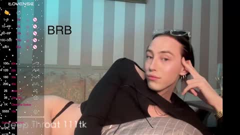 Snapshot of alina_flow chatting on January 2, 2025, 1:06 am Alexa online show from January 2, 2025, 1:06 am