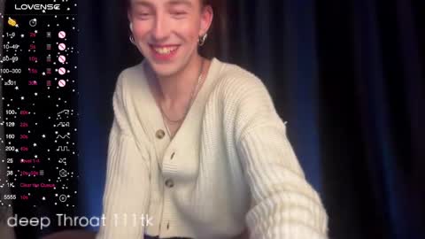 Snapshot of alina_flow chatting on January 2, 2025, 8:13 pm Alexa online show from January 2, 2025, 8:13 pm