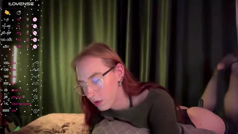 Snapshot of alina_flow chatting on September 25, 2025, 2:54 pm Alexa online show from September 25, 2025, 2:54 pm