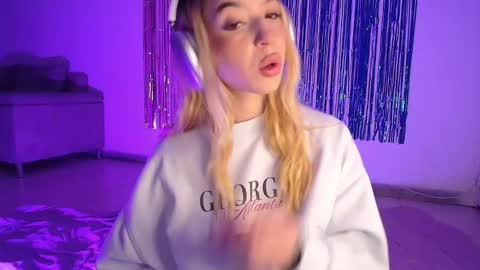 Alina  online show from October 20, 2025, 2:34 am