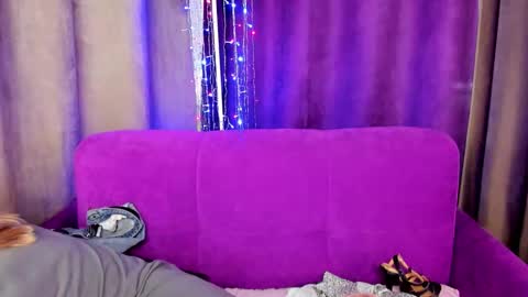 Snapshot of alina_lovelyx chatting on January 3, 2025, 8:21 am Alina online show from January 3, 2025, 8:21 am