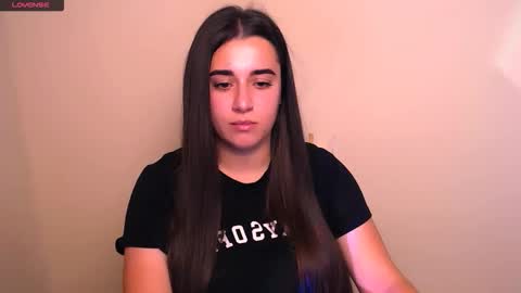 Snapshot of alinaasti_ chatting on October 27, 2025, 8:40 am Alina online show from October 27, 2025, 8:40 am