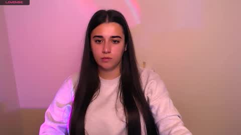 Snapshot of alinaasti_ chatting on October 29, 2025, 8:38 am Alina online show from October 29, 2025, 8:38 am