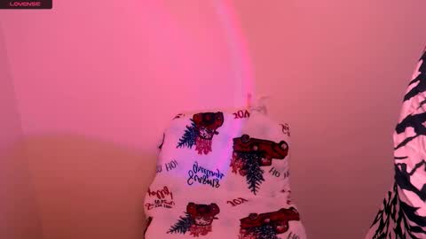 Snapshot of alinaasti_ chatting on November 13, 2025, 8:57 am Alina online show from November 13, 2025, 8:57 am