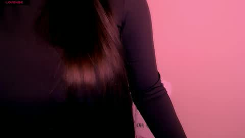 Snapshot of alinaasti_ chatting on November 24, 2025, 8:14 am Alina online show from November 24, 2025, 8:14 am