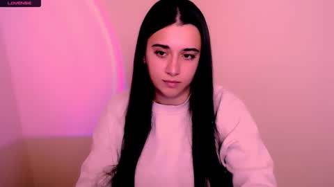 Snapshot of alinaasti_ chatting on November 25, 2025, 8:25 am Alina online show from November 25, 2025, 8:25 am