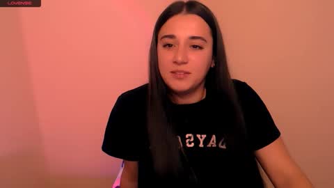 Snapshot of alinaasti_ chatting on December 2, 2025, 7:47 am Alina online show from December 2, 2025, 7:47 am