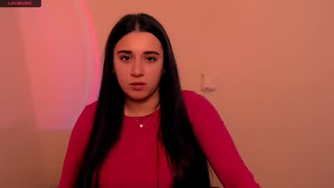 Snapshot of alinaasti_ chatting on December 15, 2025, 8:07 am Alina online show from December 15, 2025, 8:07 am