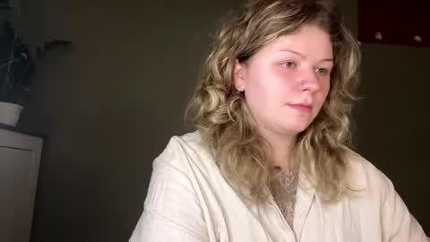 Alina online show from April 15, 2026, 1:18 pm