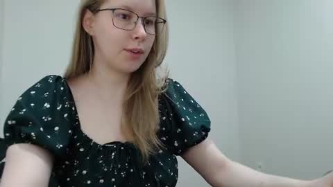 Snapshot of alinasei chatting on June 28, 2026, 6:08 am alinasei online show from June 28, 2026, 6:08 am