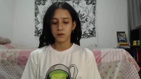 Snapshot of alinawoolf_ chatting on January 3, 2025, 11:44 pm Ali online show from January 3, 2025, 11:44 pm