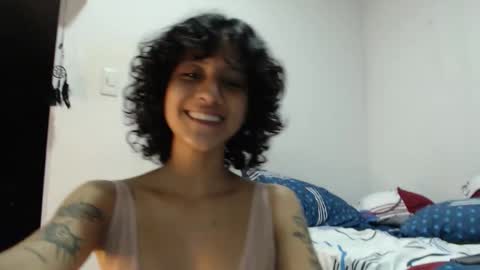 Snapshot of alinawoolf_ chatting on October 7, 2025, 11:57 pm Ali online show from October 7, 2025, 11:57 pm