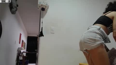 Snapshot of alinawoolf_ chatting on November 28, 2025, 4:42 pm Ali online show from November 28, 2025, 4:42 pm