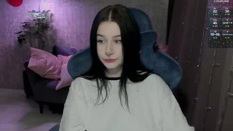 Aline Greeeen online show from April 14, 2026, 7:14 am