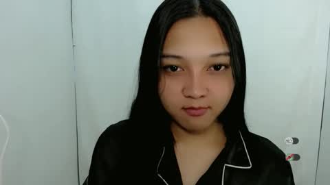 Shanti xhey online show from April 2, 2026, 9:34 pm