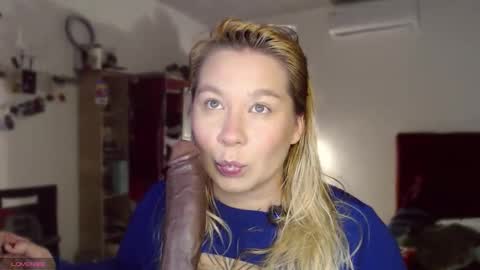 Snapshot of alisa_u chatting on May 26, 2026, 9:55 pm alisa_u online show from May 26, 2026, 9:55 pm