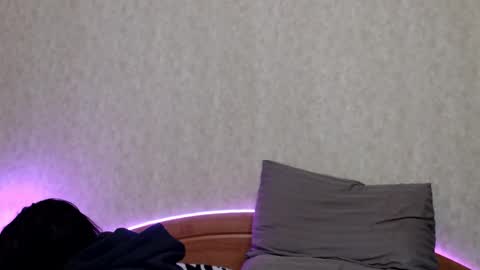 alisaadoll online show from November 28, 2025, 12:08 pm