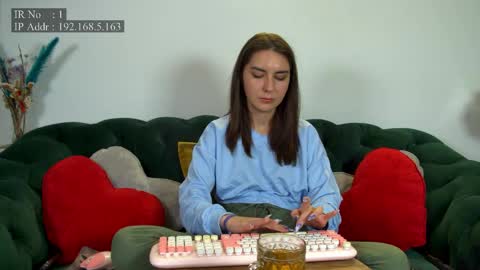 Snapshot of alisaalarie chatting on May 2, 2026, 7:02 am Alisa online show from May 2, 2026, 7:02 am