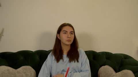 Snapshot of alisaalarie chatting on May 17, 2026, 7:06 am Alisa online show from May 17, 2026, 7:06 am
