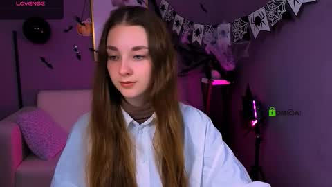 Snapshot of alisabliss chatting on October 25, 2025, 11:40 am Alisa online show from October 25, 2025, 11:40 am