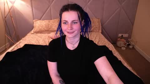 Snapshot of alisagrace chatting on April 19, 2026, 6:10 pm alisagrace online show from April 19, 2026, 6:10 pm