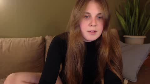 Snapshot of alisaxxxshy chatting on January 8, 2025, 11:30 pm alisaxxxshy online show from January 8, 2025, 11:30 pm