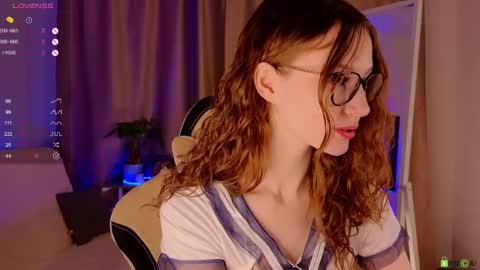 Snapshot of alisevine chatting on February 4, 2025, 5:12 pm Alisa online show from February 4, 2025, 5:12 pm
