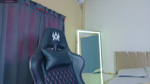 Snapshot of alishaa_sweet chatting on May 25, 2026, 12:44 pm Alisha online show from May 25, 2026, 12:44 pm