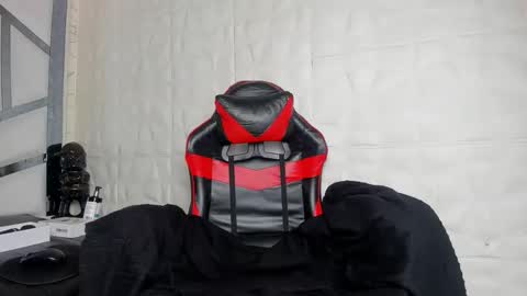 alishaevans_rs online show from March 1, 2026, 8:11 pm