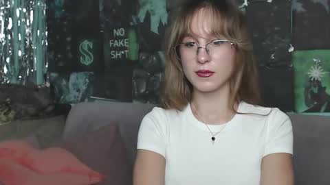 alishakelly online show from October 30, 2025, 6:04 am