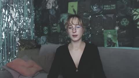 alishakelly online show from November 1, 2025, 2:08 pm