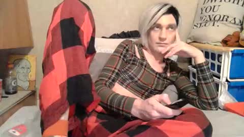 Snapshot of alishaluv chatting on May 6, 2026, 2:40 am Alisha online show from May 6, 2026, 2:40 am