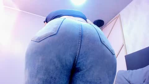 Snapshot of alishapalmer chatting on June 20, 2026, 11:35 am online show from June 20, 2026, 11:35 am