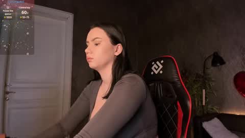 Alisia online show from March 7, 2025, 12:04 am