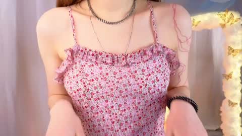 Snapshot of alisia_spinnet chatting on January 24, 2025, 10:11 am Alisia online show from January 24, 2025, 10:11 am