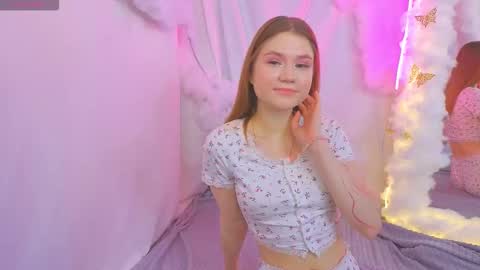 Snapshot of alisia_spinnet chatting on October 24, 2025, 3:30 pm Alisia online show from October 24, 2025, 3:30 pm