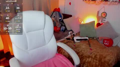 Snapshot of alison_fire12 chatting on June 18, 2026, 5:19 am online show from June 18, 2026, 5:19 am