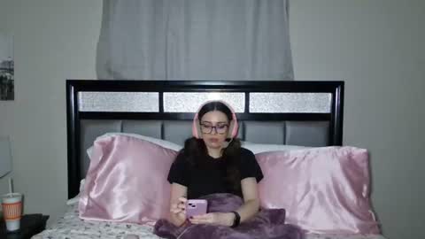 Alison Fields online show from June 25, 2026, 6:18 am