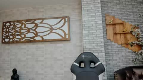 alisonn_doll online show from October 23, 2025, 12:59 pm