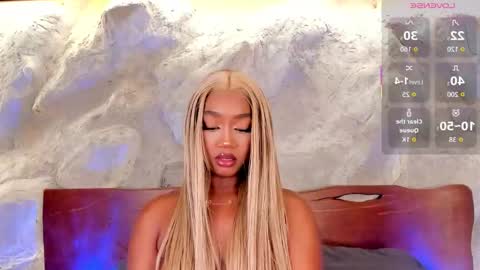 Snapshot of alisoon_moon chatting on December 17, 2025, 10:16 pm Alison Moon online show from December 17, 2025, 10:16 pm